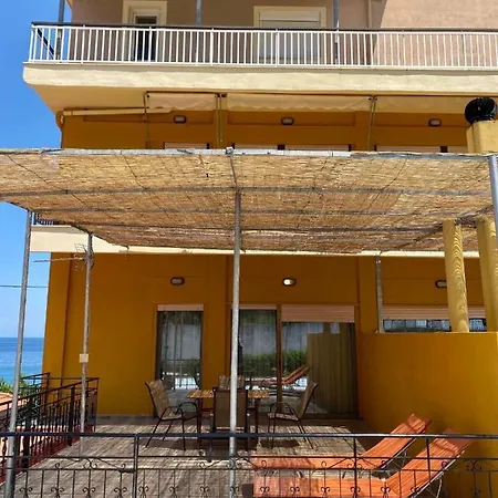 Riviera מלון Poros Town