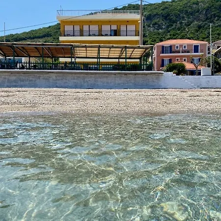 מלון Riviera Poros Town