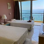 Riviera Hotel *