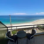 Riviera Hotel *