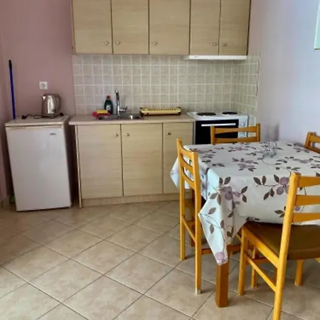 Riviera Hotel Порос