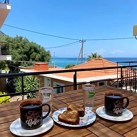Riviera Hotel *