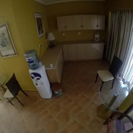 Riviera Hotel Отель *